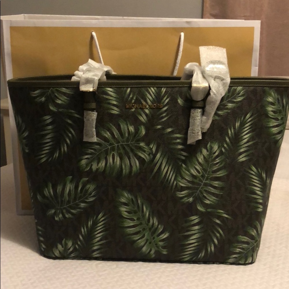 Michael Kors Jet Set Large Beautiful Brand New WOW